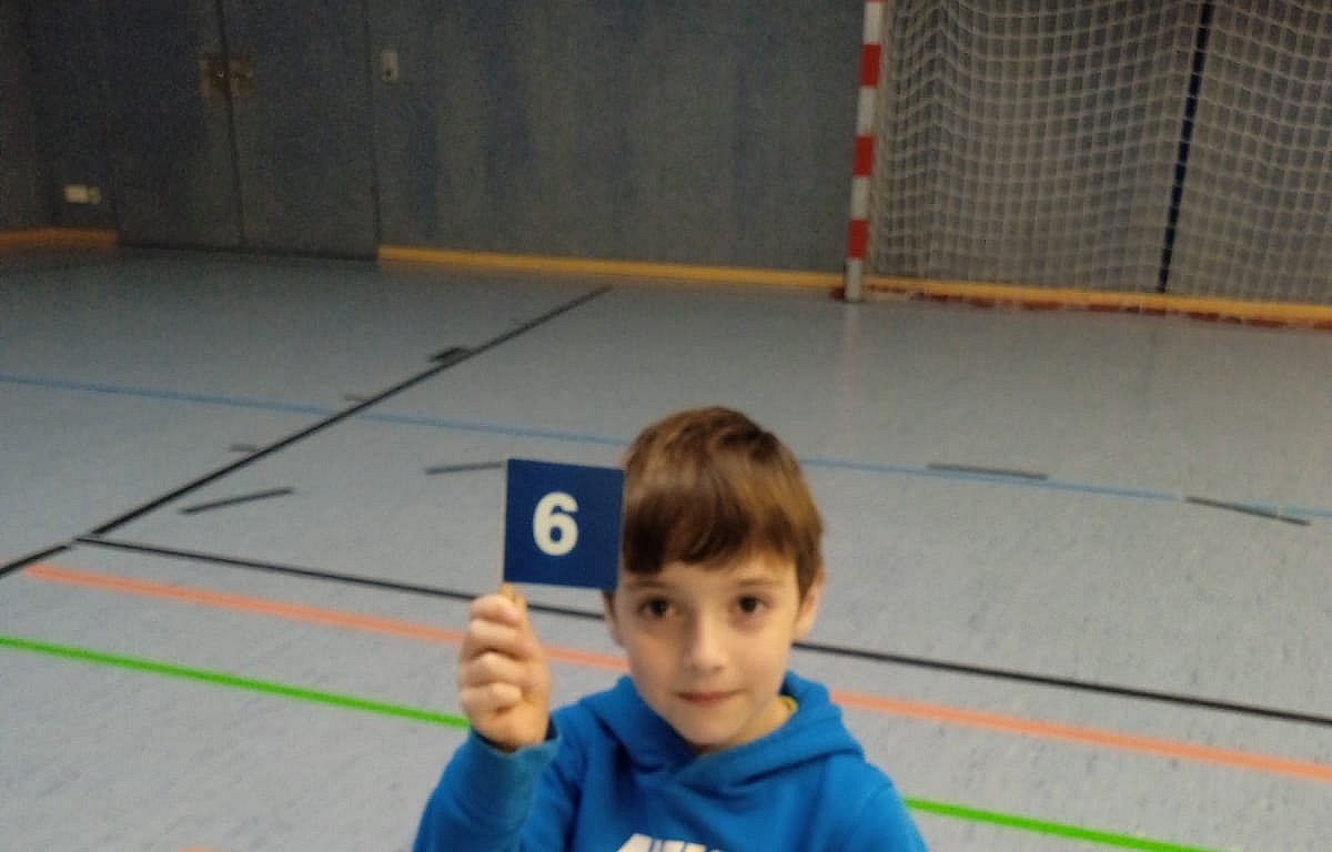 Die Zahl 6 im Reifenhaus